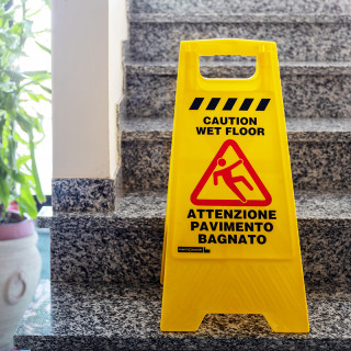 Cartello Wet Floor